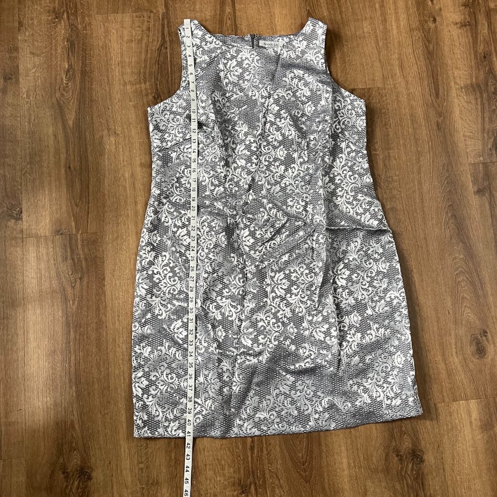 NEW Danillo 2-Piece Dress Suit Jacket Silver Brocade Size 20W - Picture 12 of 16